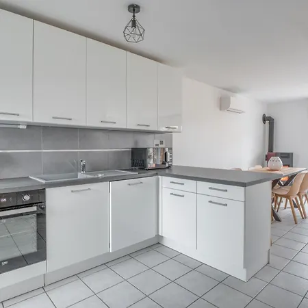 Maison Rimbaud Сasa de vacaciones Saint-Denis-les-Bourg