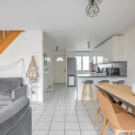 Maison Rimbaud Saint-Denis-les-Bourg