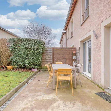 Maison Rimbaud Holiday home