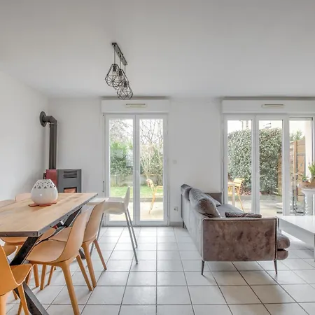 Maison Rimbaud Holiday home *